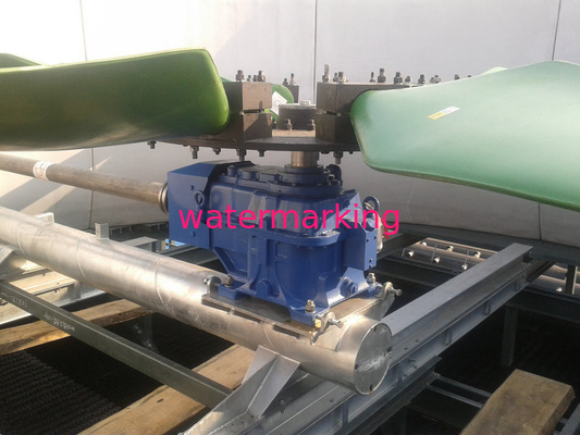 Открытый стояк водяного охлаждения FRP, стояки водяного охлаждения воды мотора 75KW с встречной подачей печатает на машинке